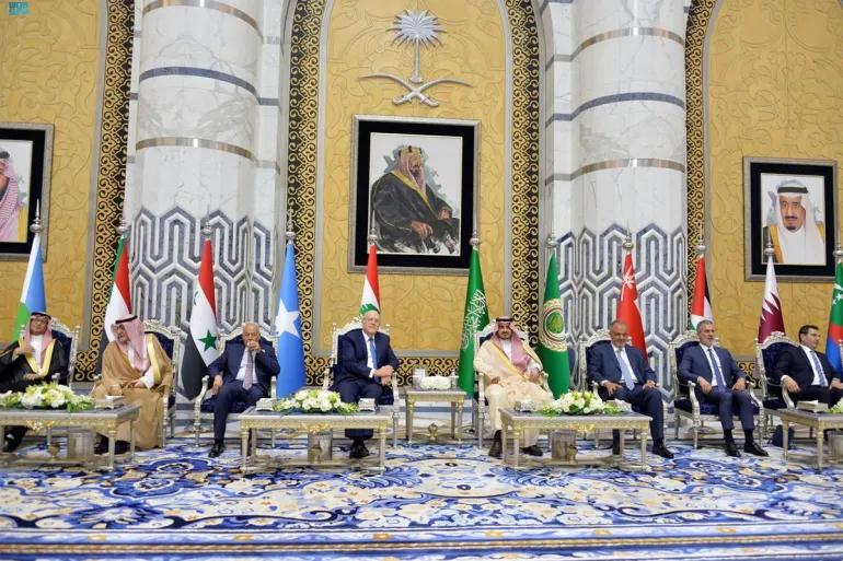 قضايا سياسية واقتصادية.. القمة العربية