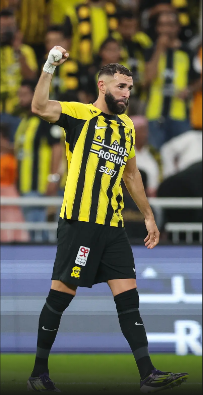 مهاجم الاتحاد السعودي كريم بنزيمة