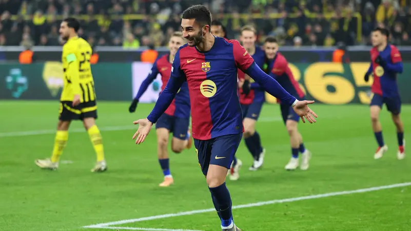 توريس يقود برشلونة للفوز بثلاثة أهداف في مباراة دراماتيكية