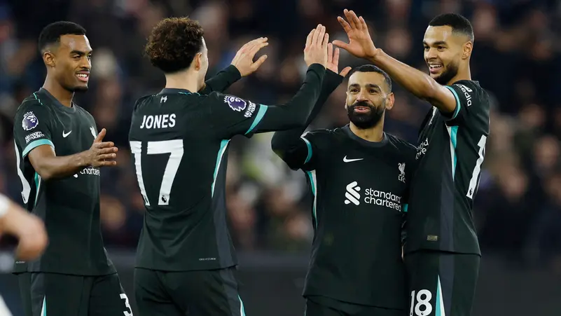 ليفربول يتصدر الدوري الإنجليزي بعد فوزه الكبير على وست هام يونايتد