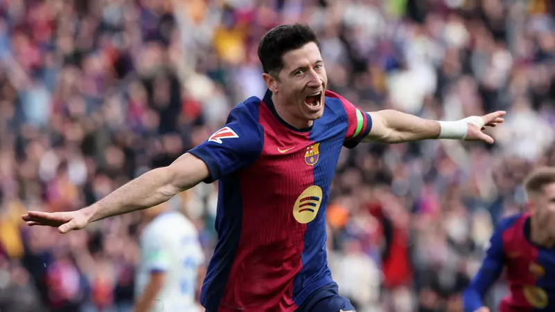 برشلونة يحقق الفوز الصعب على ديبورتيفو ألافيس