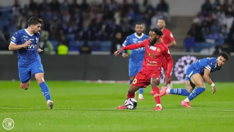 ملعب ضمك: تحدٍّ للفرق الكبار في دوري روشن السعودي