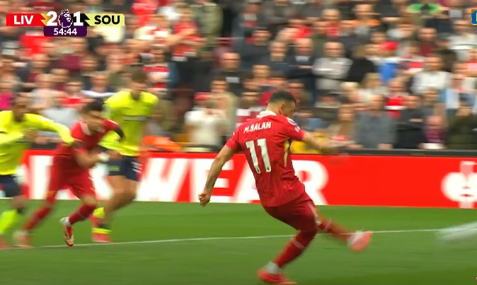 ليفربول وتحديات إيزاك مع وجود صلاح 