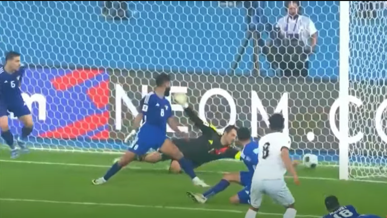 المنتخب العراقي لكرة القدم يحقق تعادلاً مثيراً
