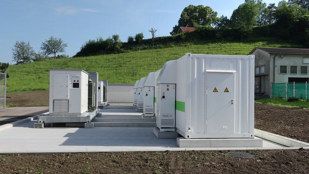 بطريات عالية الجهد