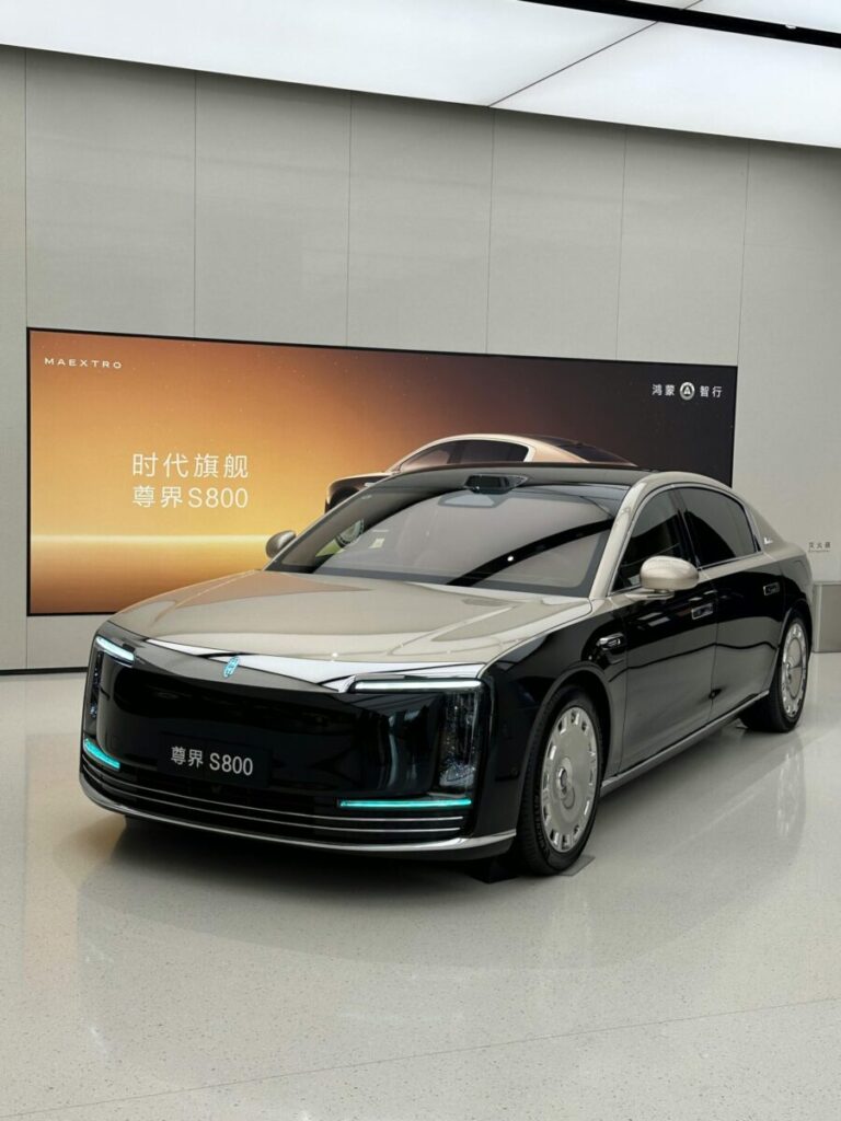 سيارة كهربائية صينية الصنع