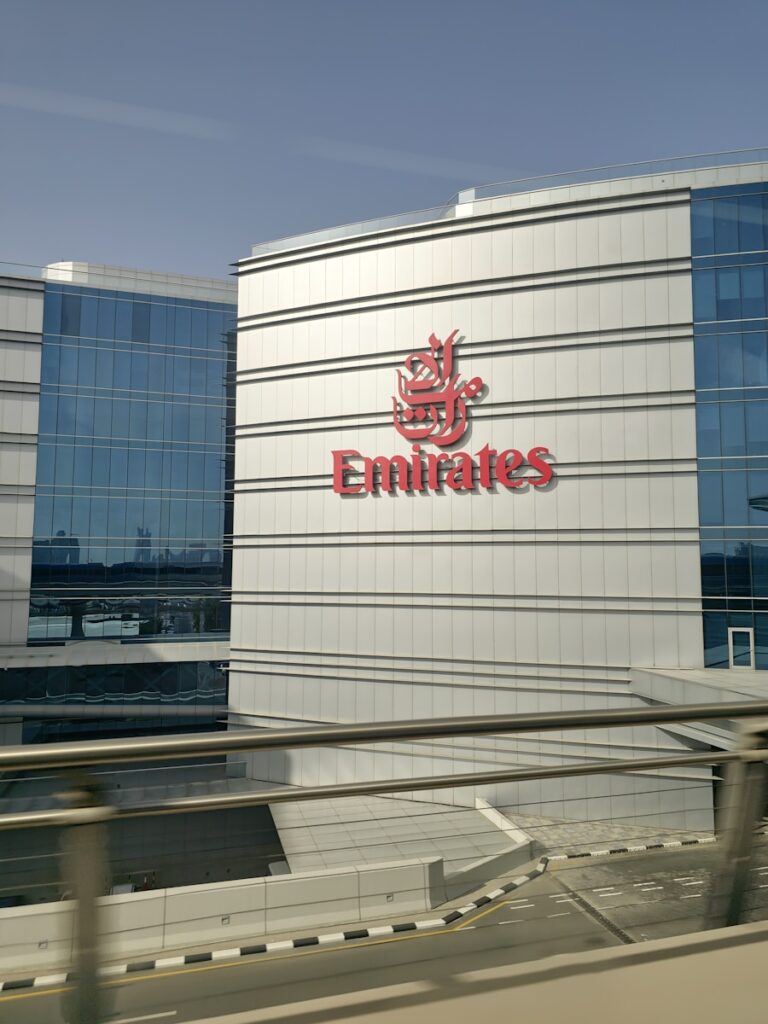 مطار دبي 