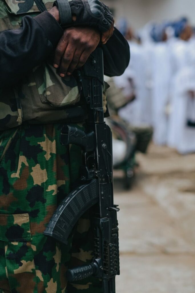 صورة تعبيرية لمقاتل ضمن مليشيا بالعراق/المصدر/Pexels