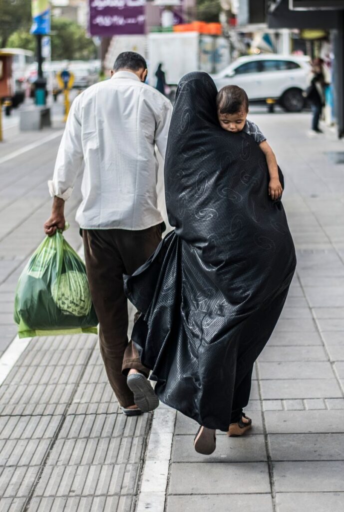 صورة لأسرة إيرانية/المصدر/Pexels